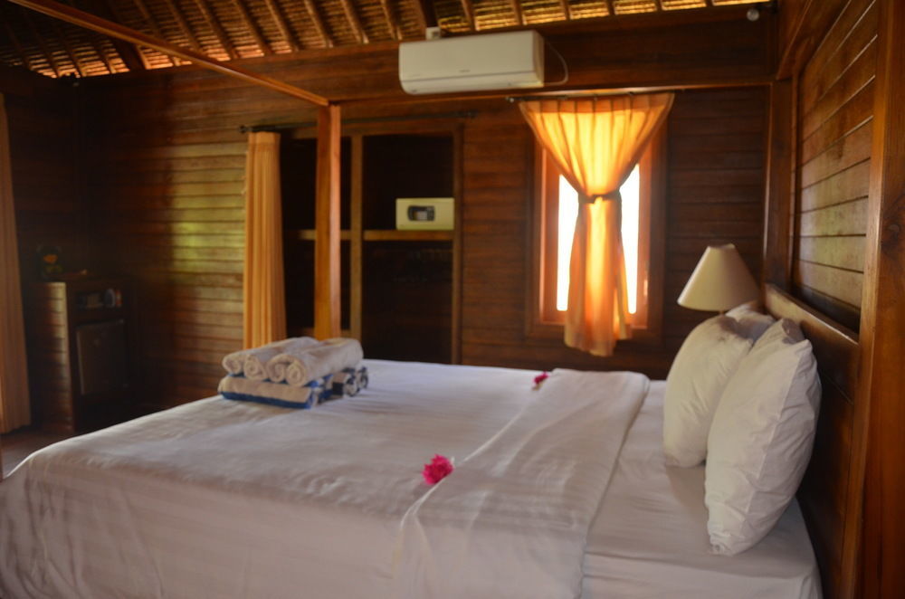 Holiday park Sunset Lembongan 4*