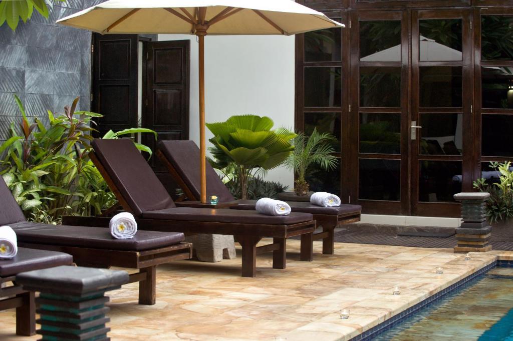 Teman Lovina (Bali)