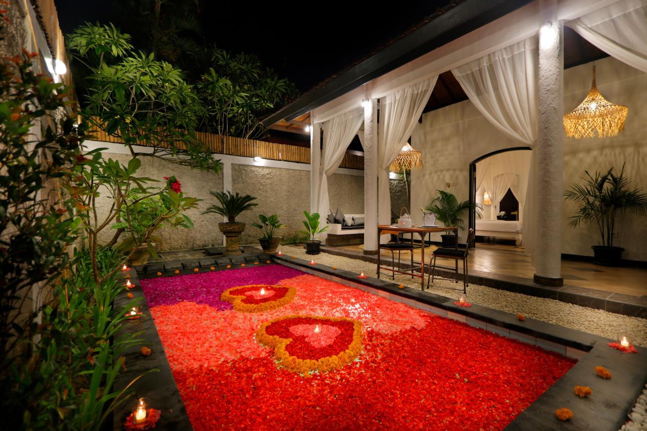 Singgah Villa Seminyak (Bali)