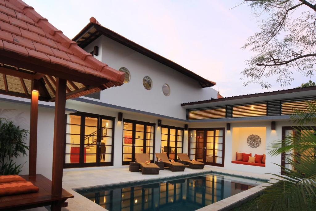 Destiny And Seminyak (Bali)