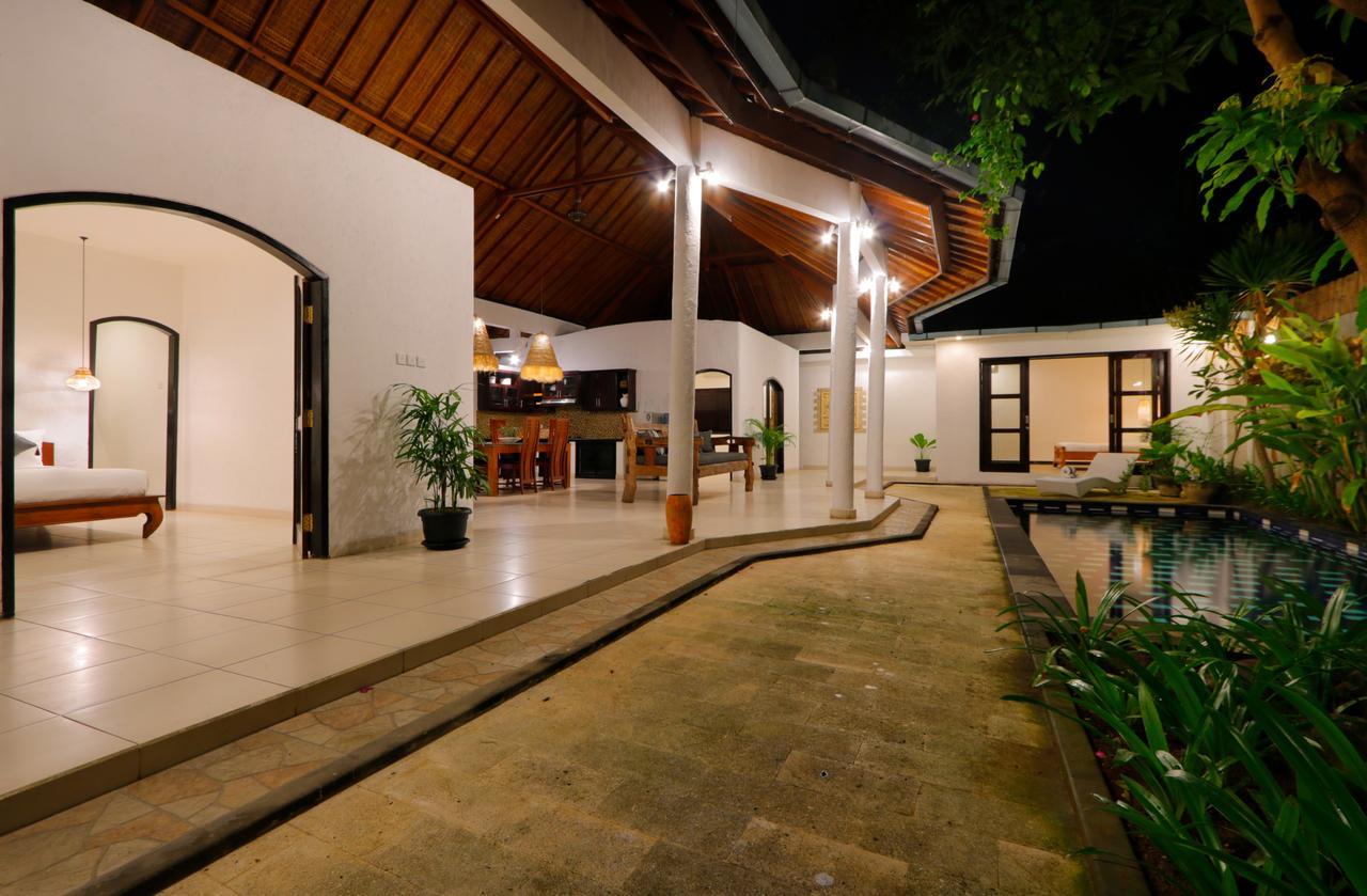 Singgah Villa Seminyak (Bali)