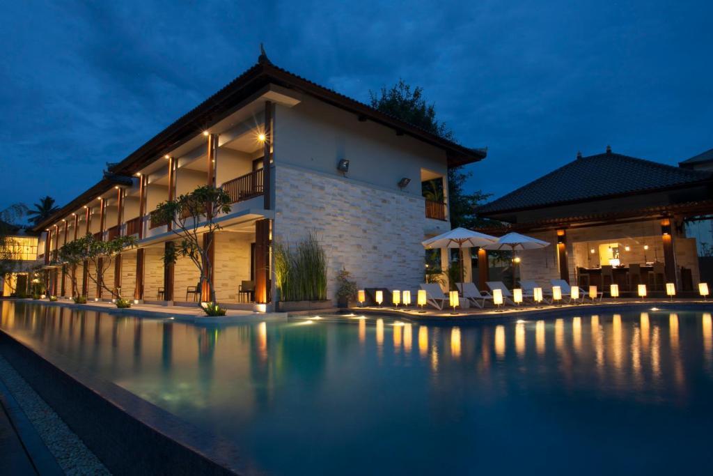 Grand Whiz Nusa Dua Bali Hotel