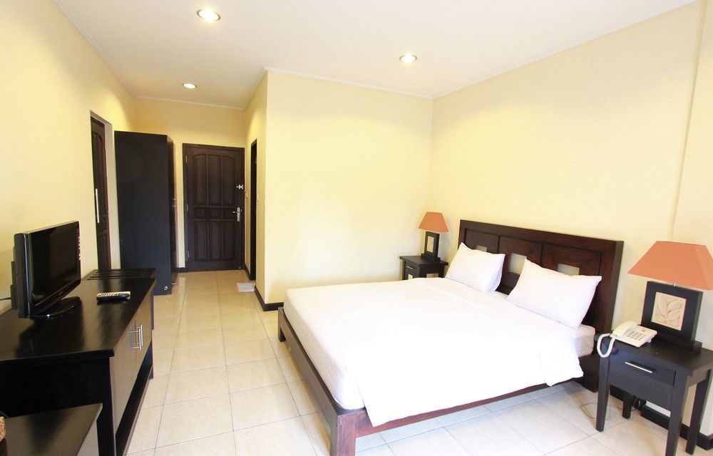 Intansari Hotel 2*