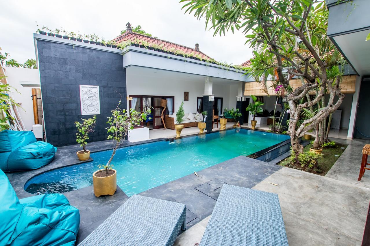 Av Coco Villa *