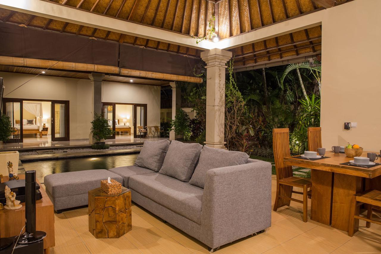 Deshy Villa Seminyak (Bali)