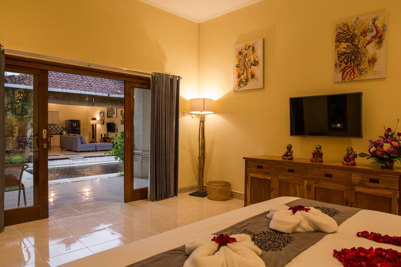 Deshy Villa Seminyak (Bali)