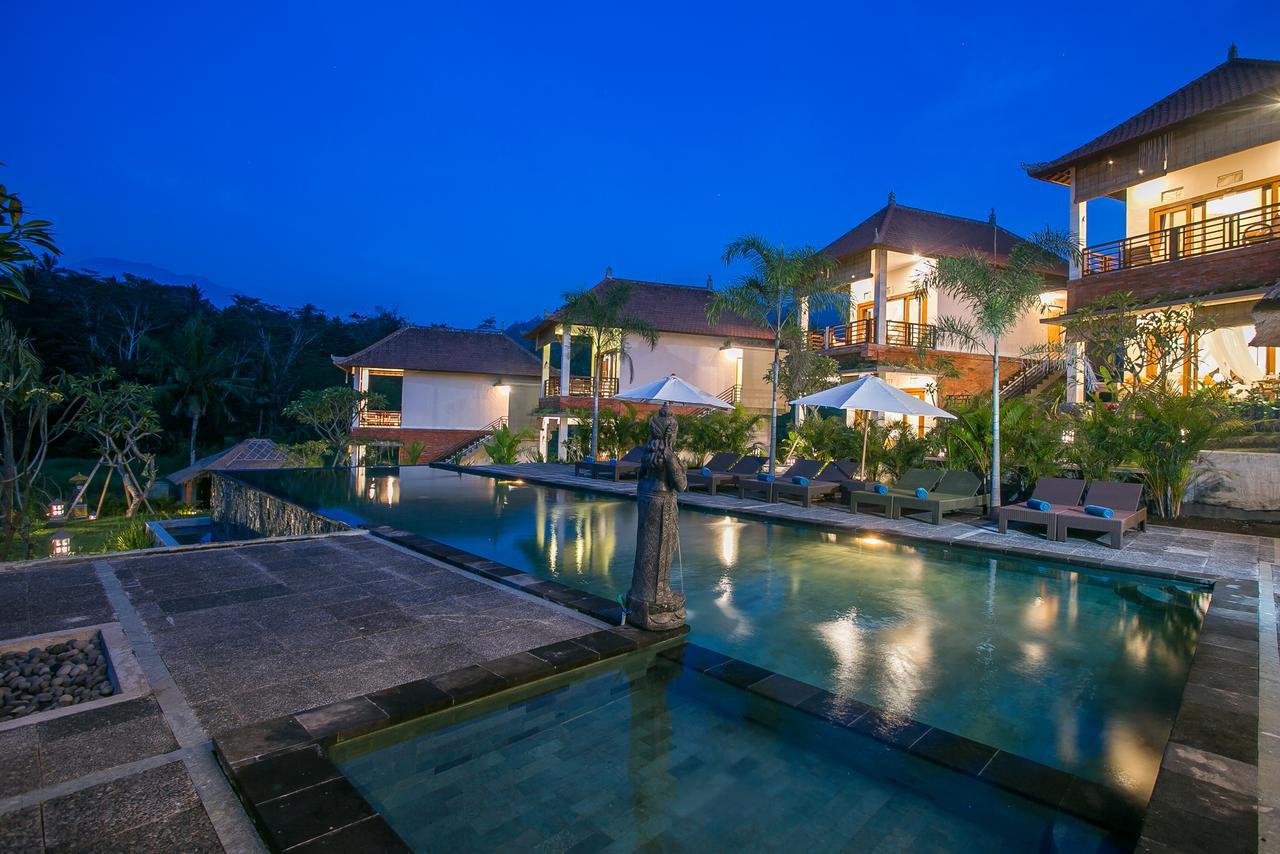 Alamdhari And Guest house *