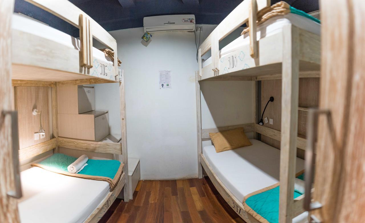 Hostel Nau Here