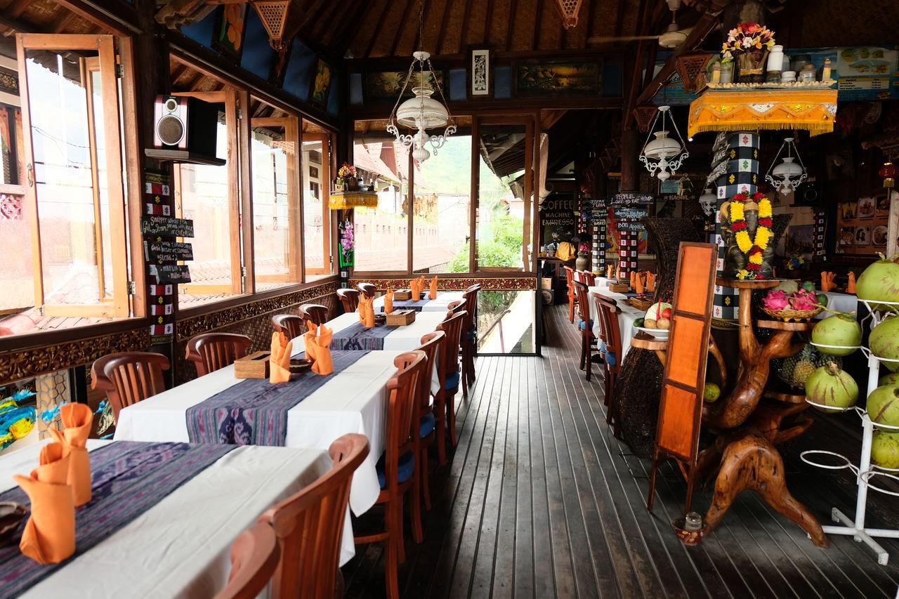 Kerti And Restaurant Hotel