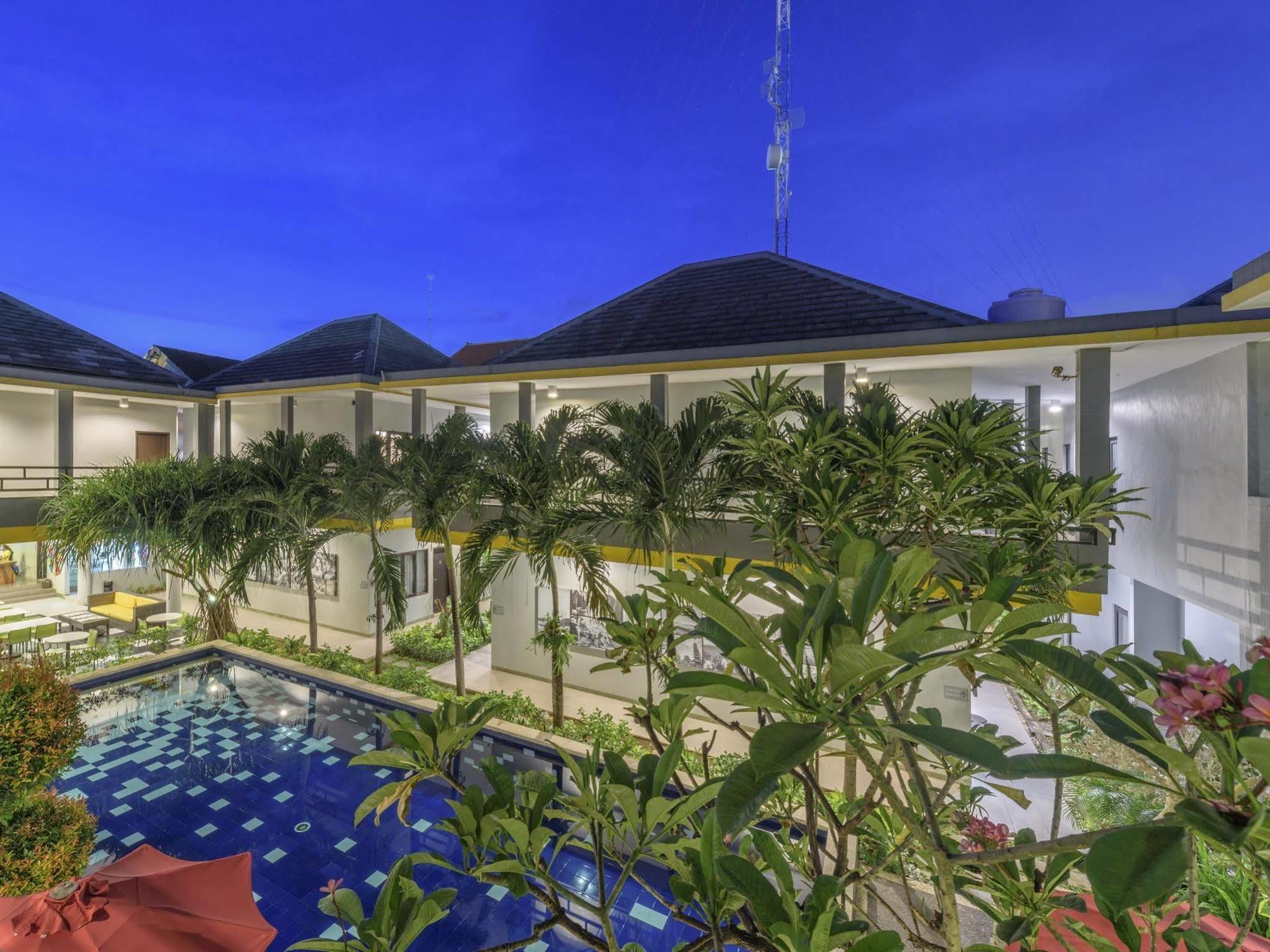 Hotel Palloma Kuta 3*