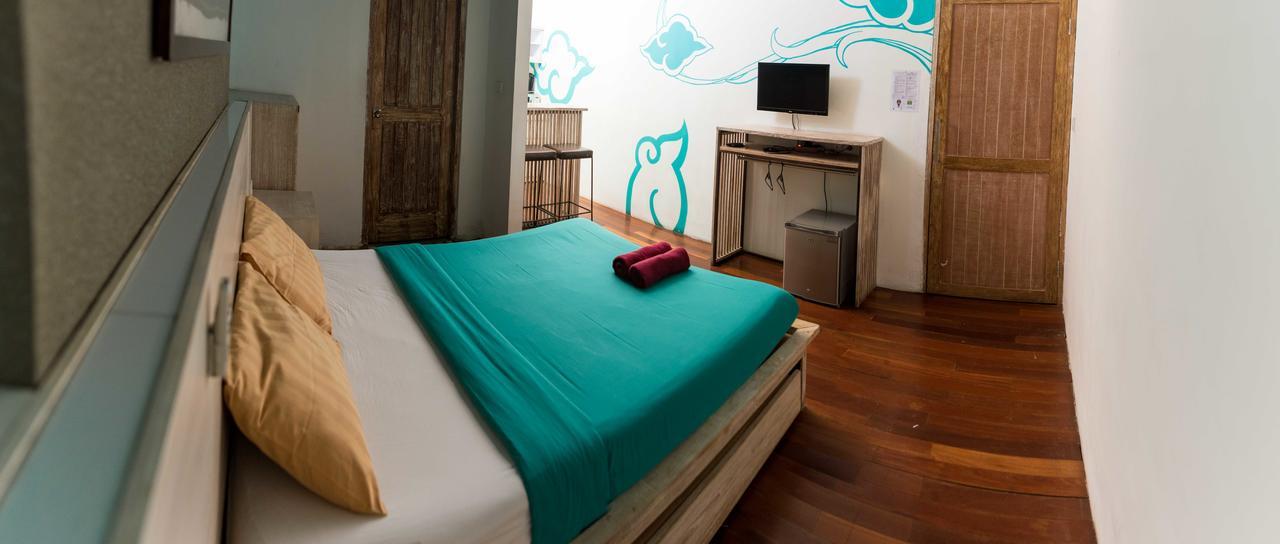 Nau Here Hostel Kuta (Bali)