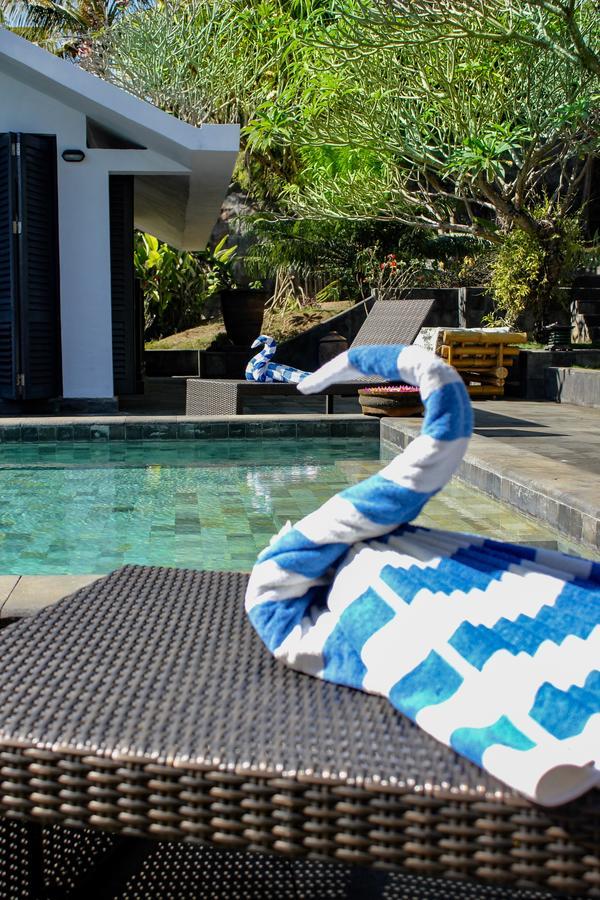 Le Mirage Santai Villa Lovina (Bali)