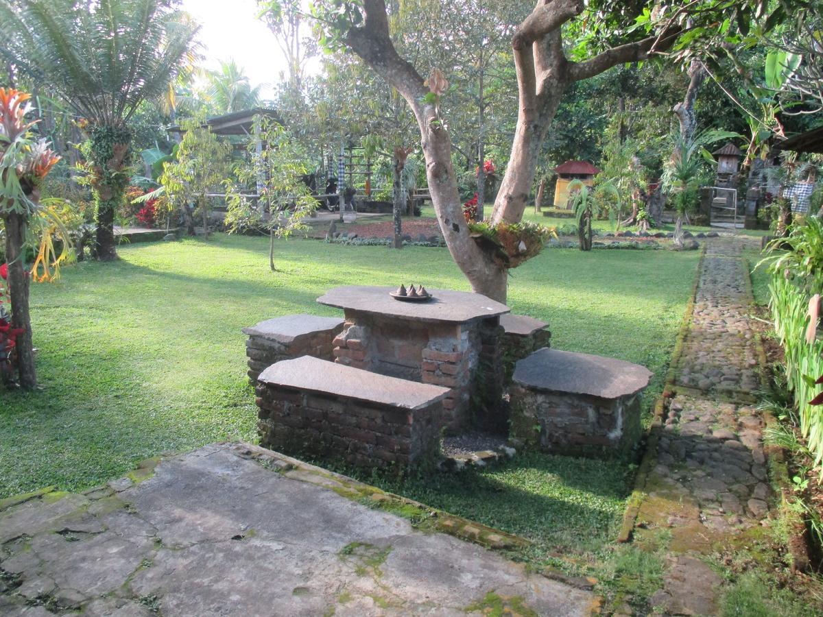 Esa Di Kubu Homestay *