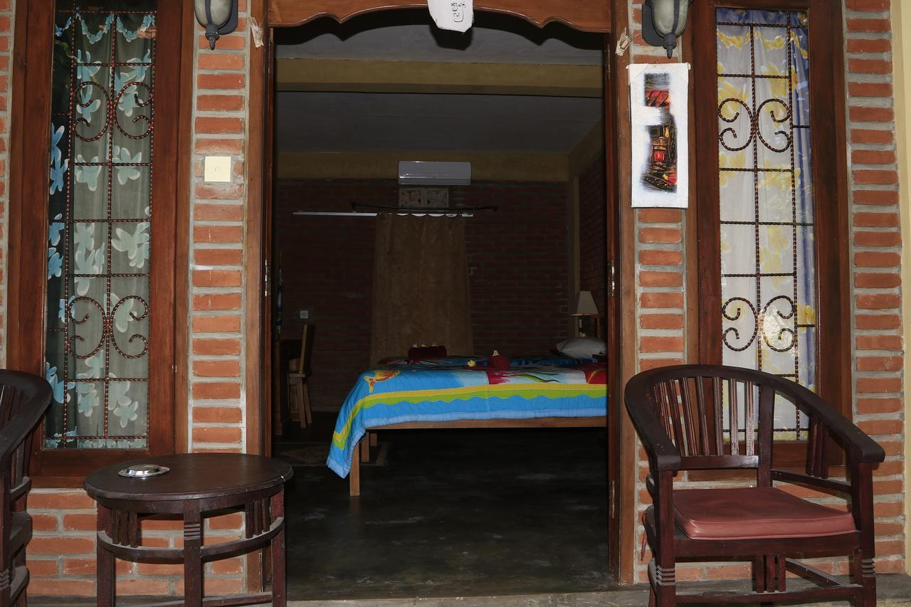 Satria 2* Uluwatu (Bali)