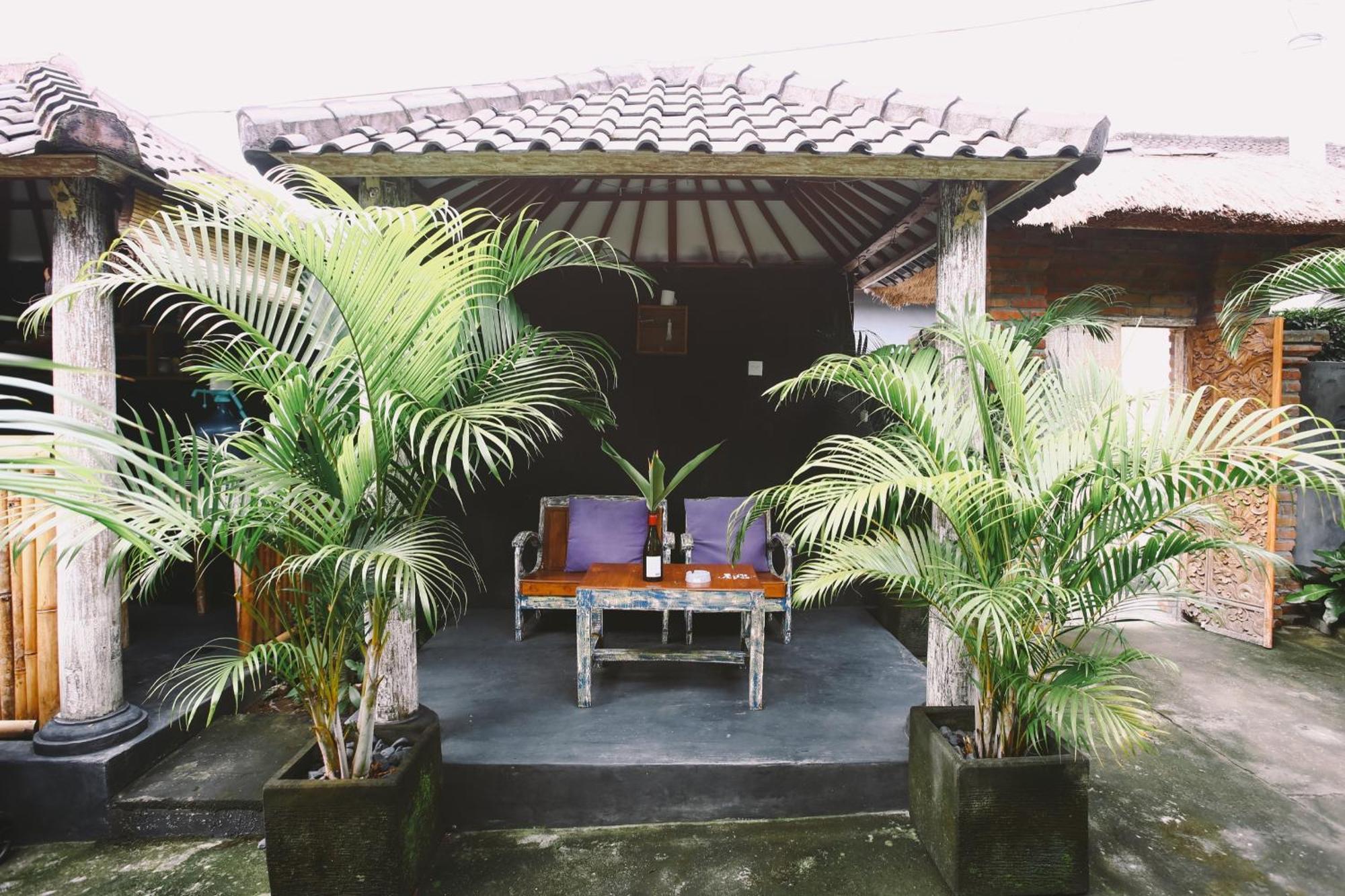 Guest house Swan House