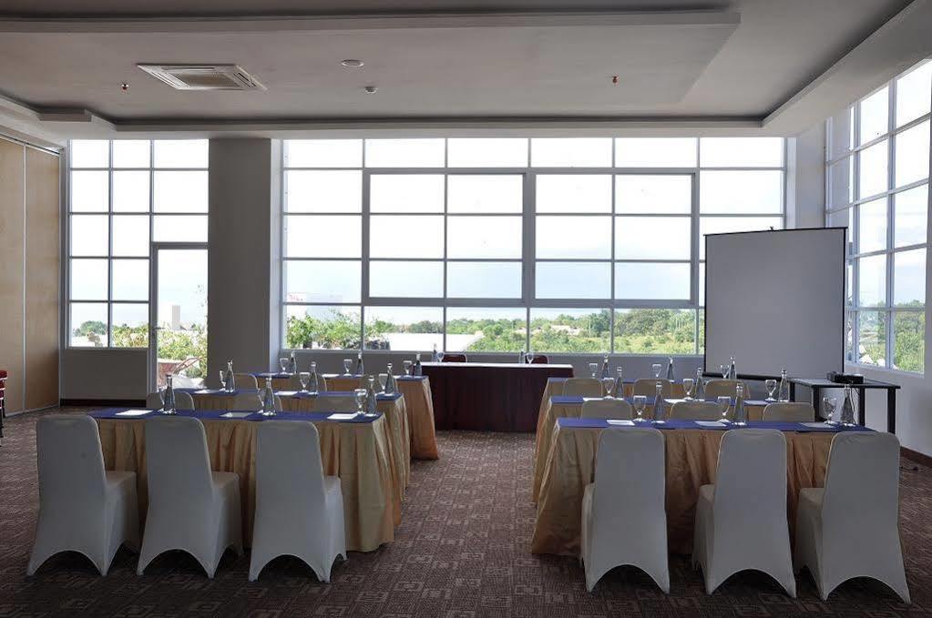 Lorin New Kuta 4*