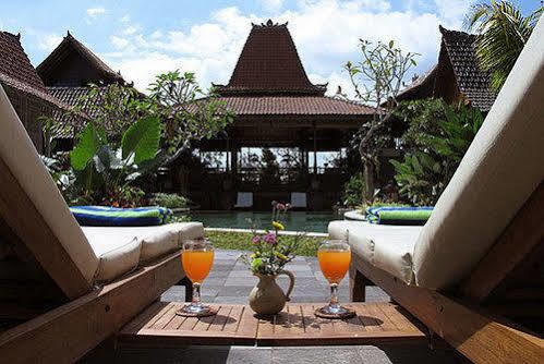 Kampung Cenik Hotel 2*
