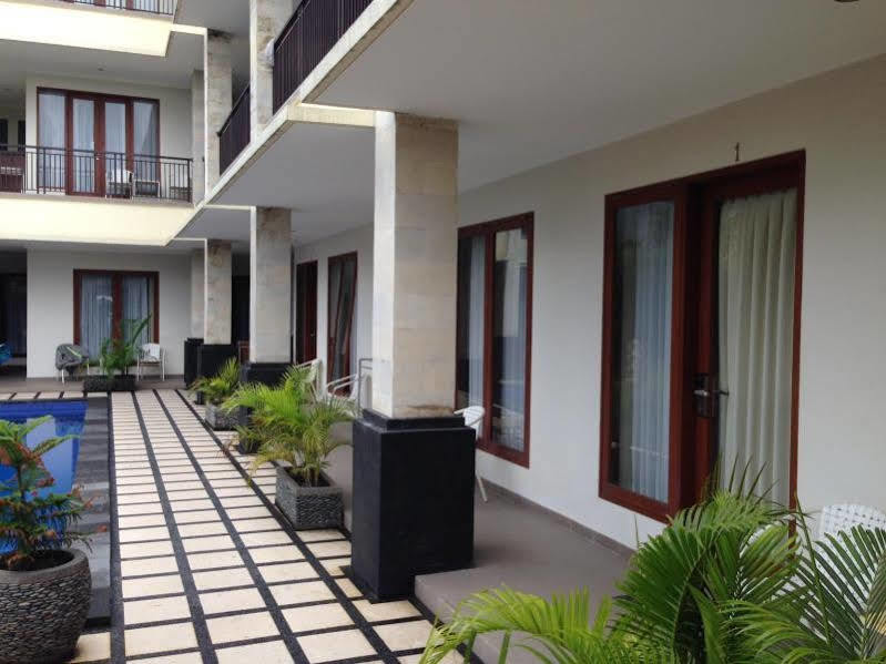 Suji Aparthotel 2*