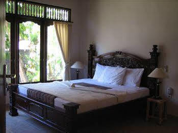Double One 4* Amed (Bali)