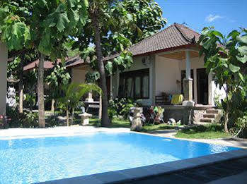 Holiday park Double One Amed (Bali)