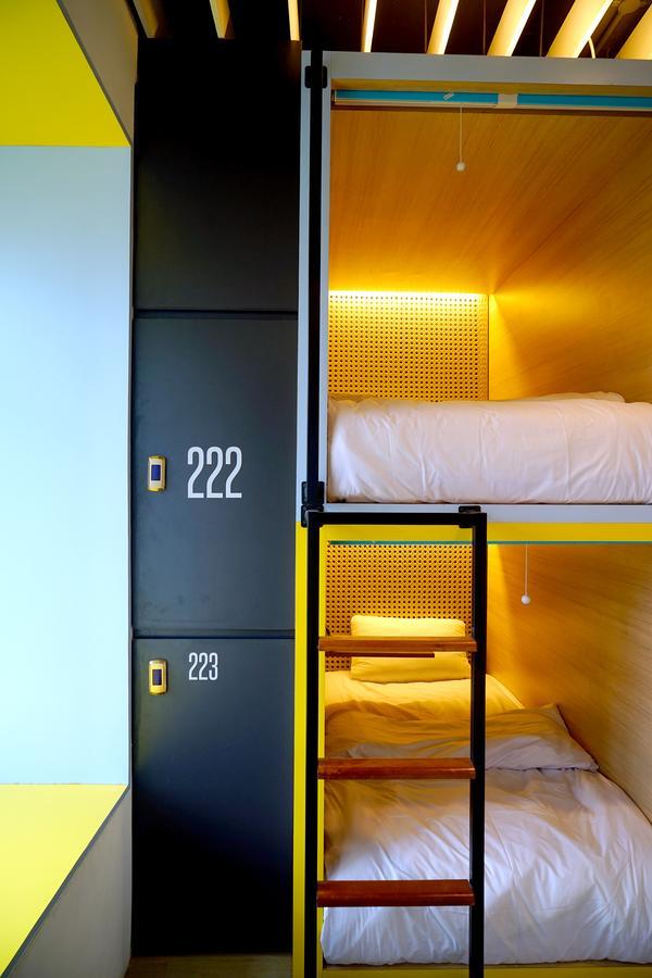 Hostel Borough Capsule Bali *