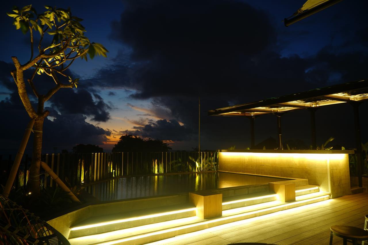 Borough Capsule Bali Hostel Legian (Bali)
