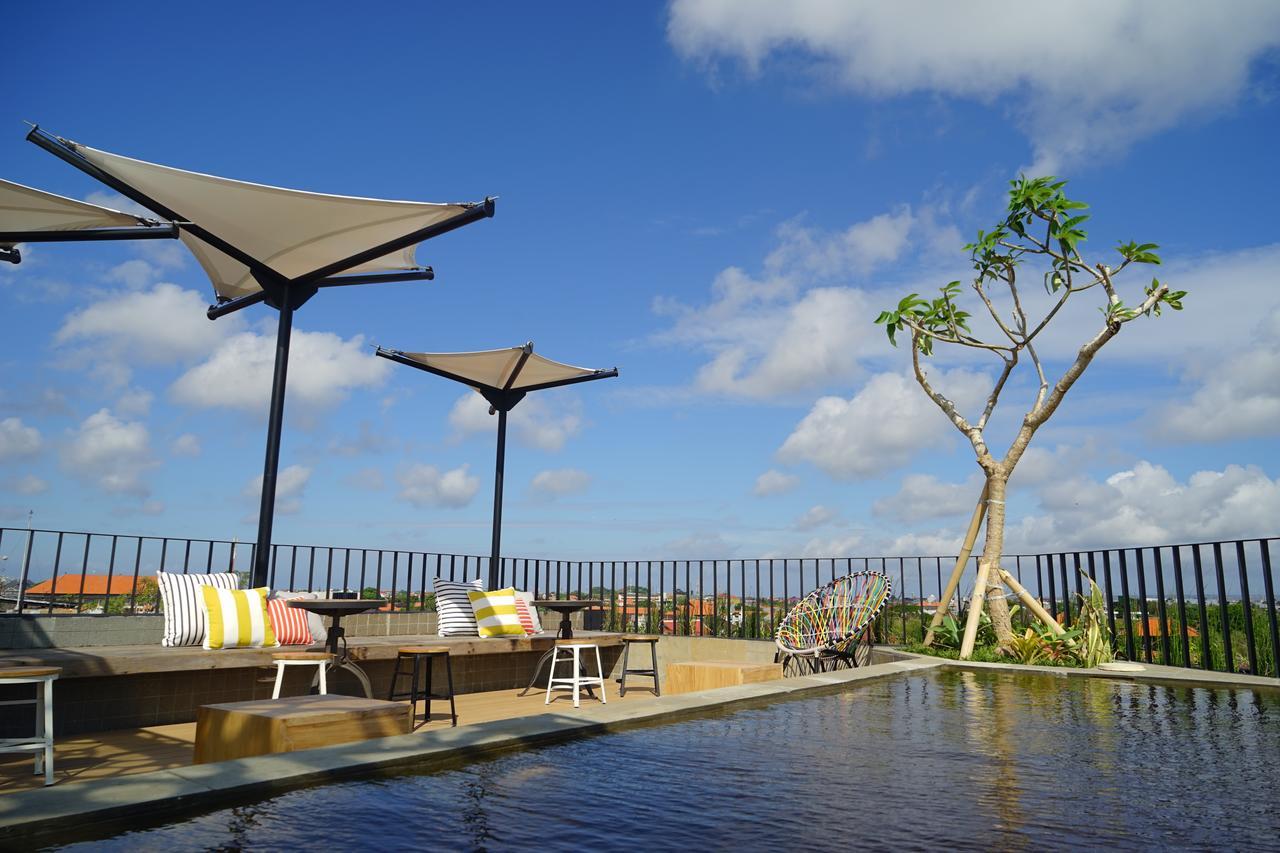 Borough Capsule Bali Hostel Legian (Bali)