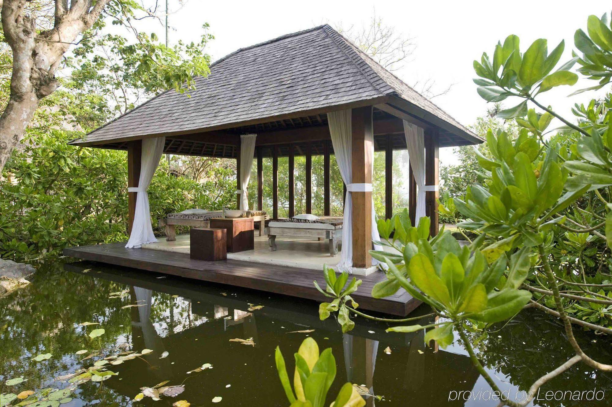 Ketapang Estate Hotel 4*