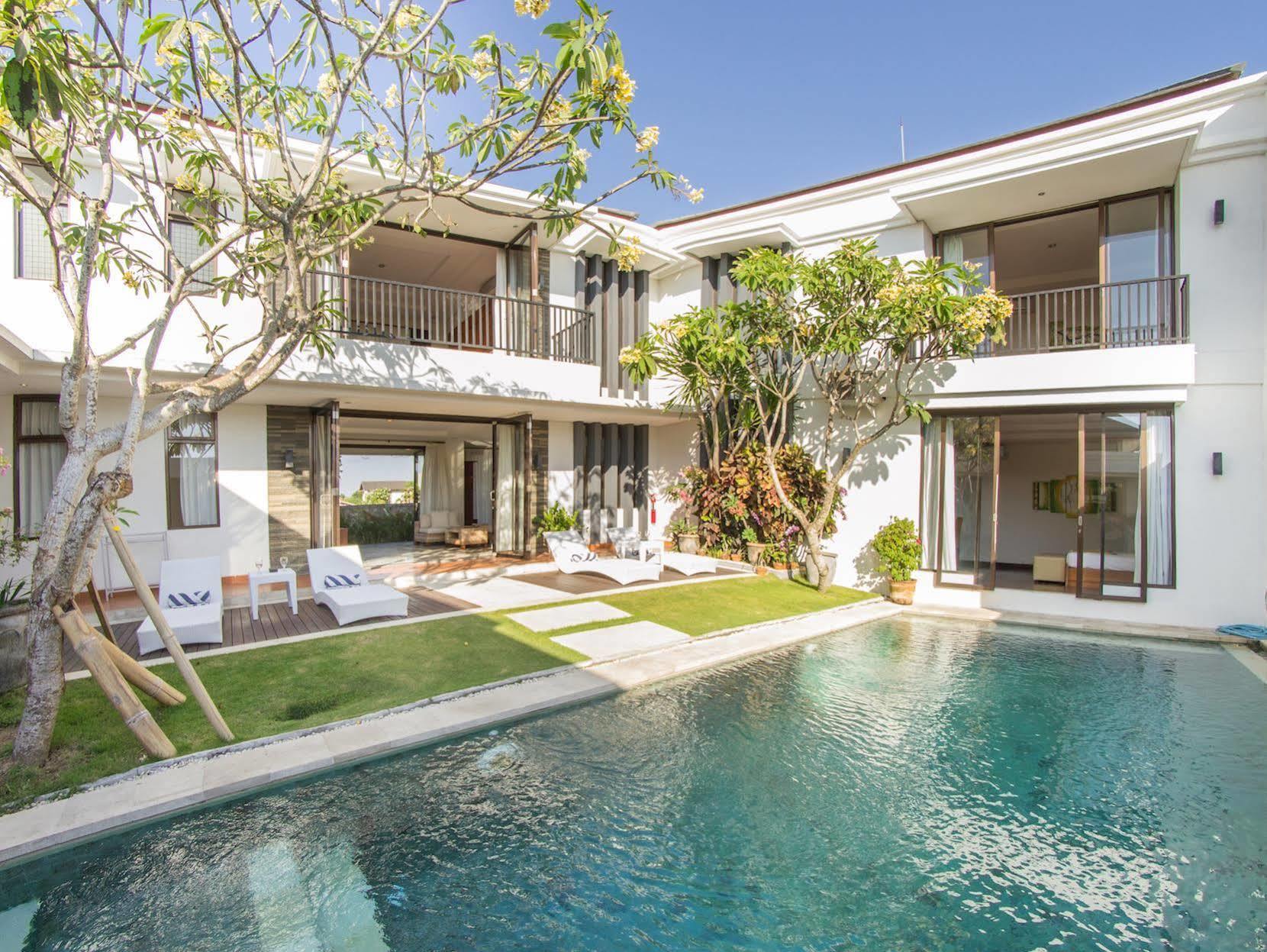 Uma Girasole Villa