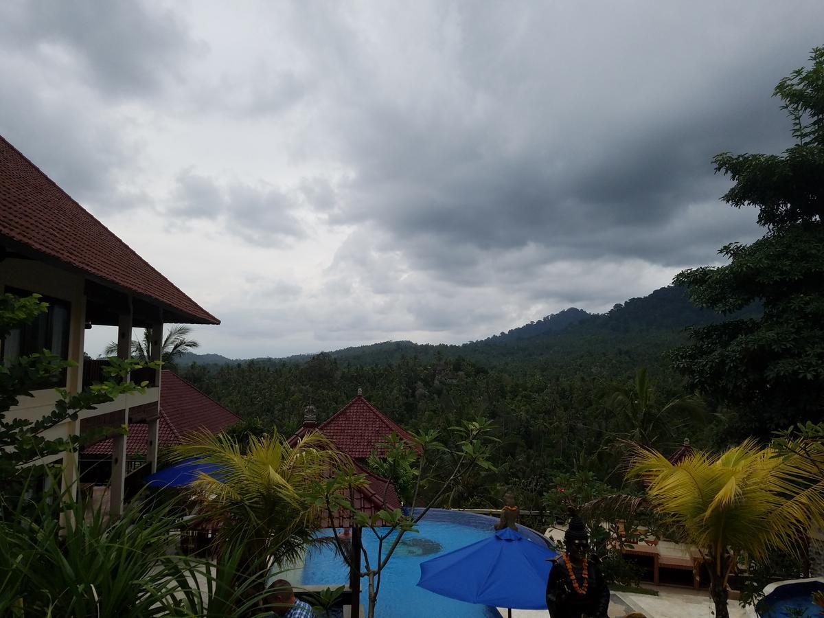 Resort Jembrana 4*
