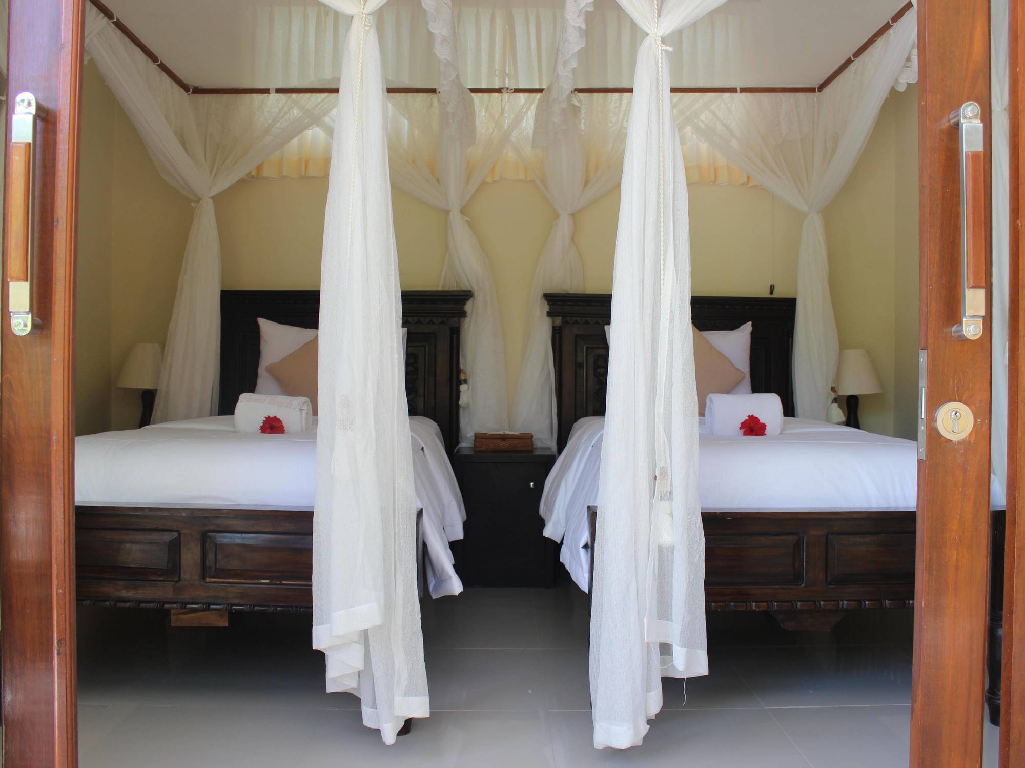 Arya And Dive Center Resort