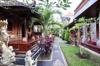 Guest house Yuliati House 2*