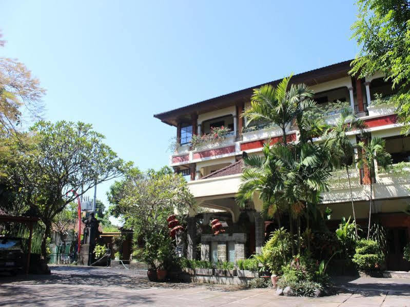 Resort Diwangkara & 3*