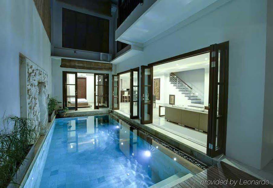 White Lotus Seminyak (Bali)