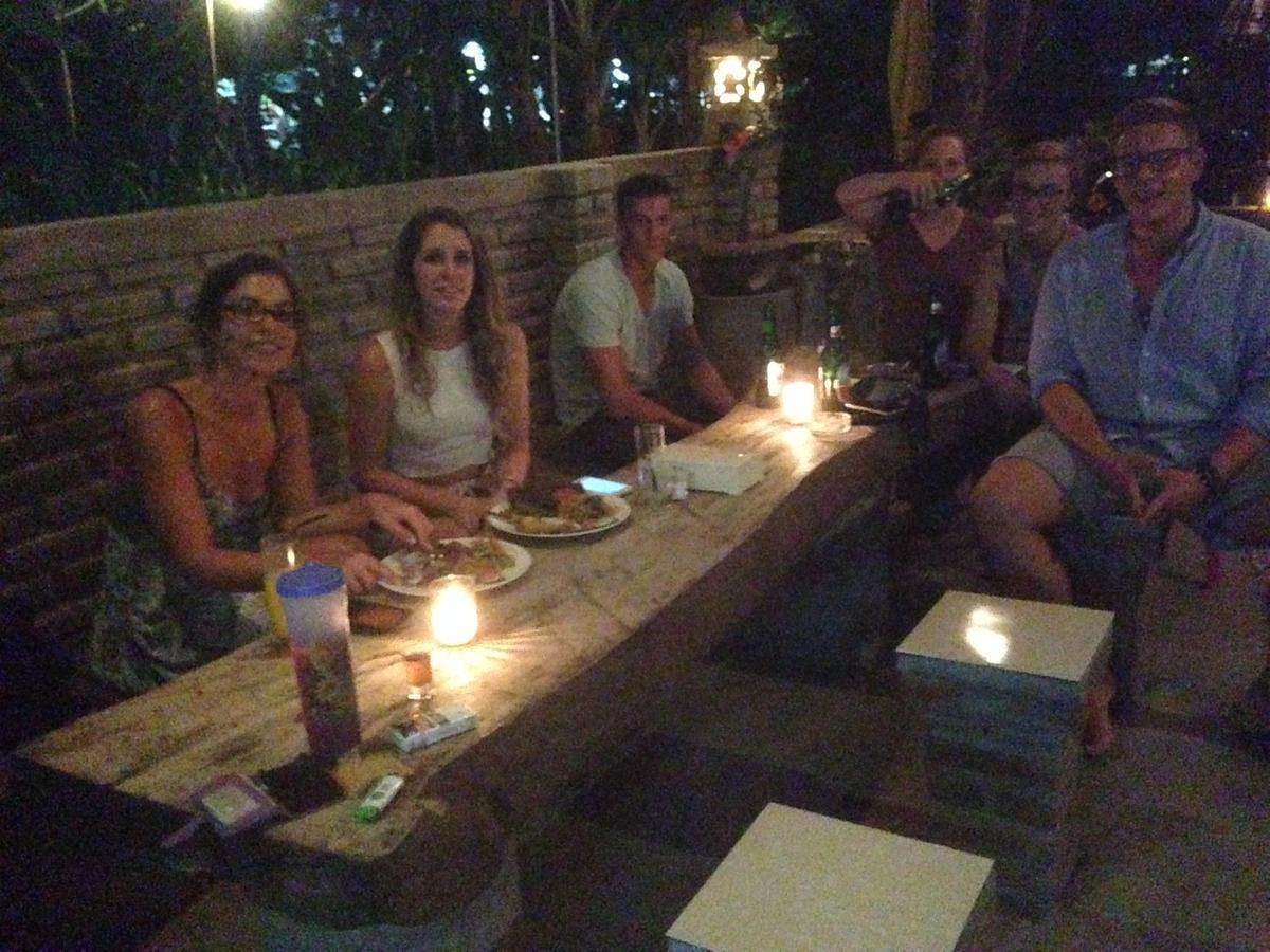 Apollo Hostel Lovina (Bali)