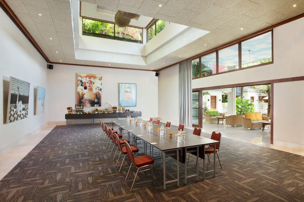 Hotel Amnaya Kuta 4*
