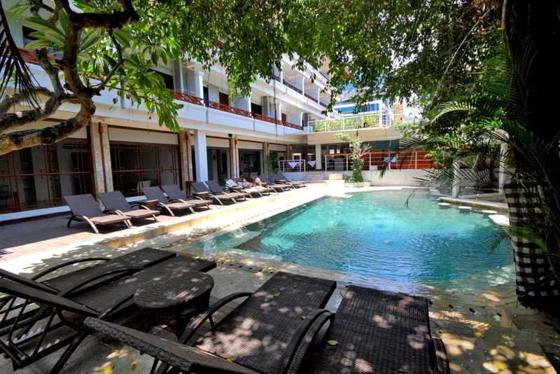 Kuta One Party Hotel