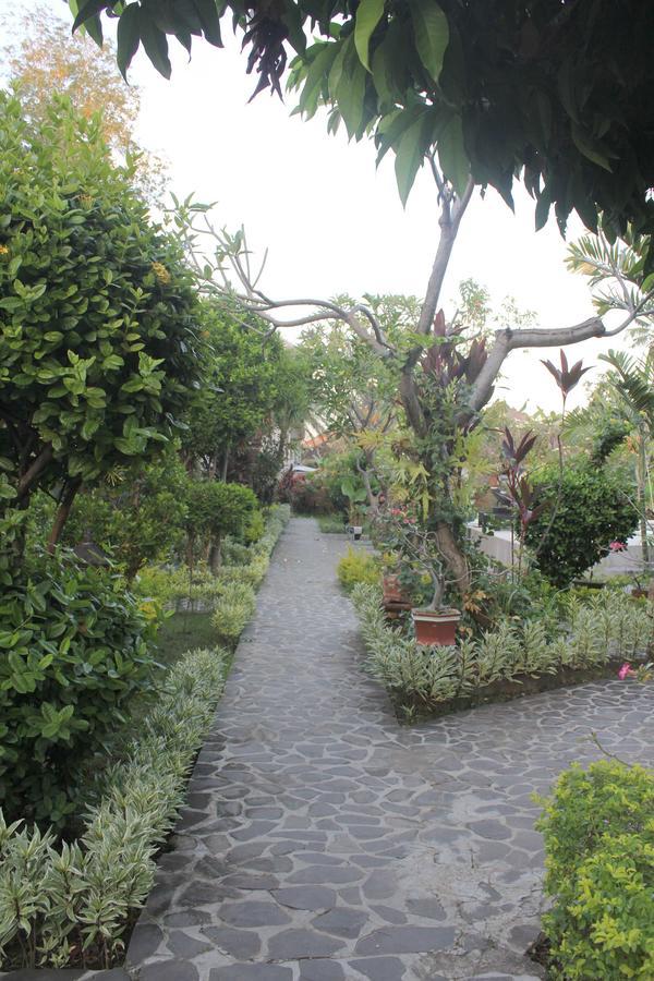 Taman Lily's * Lovina (Bali)
