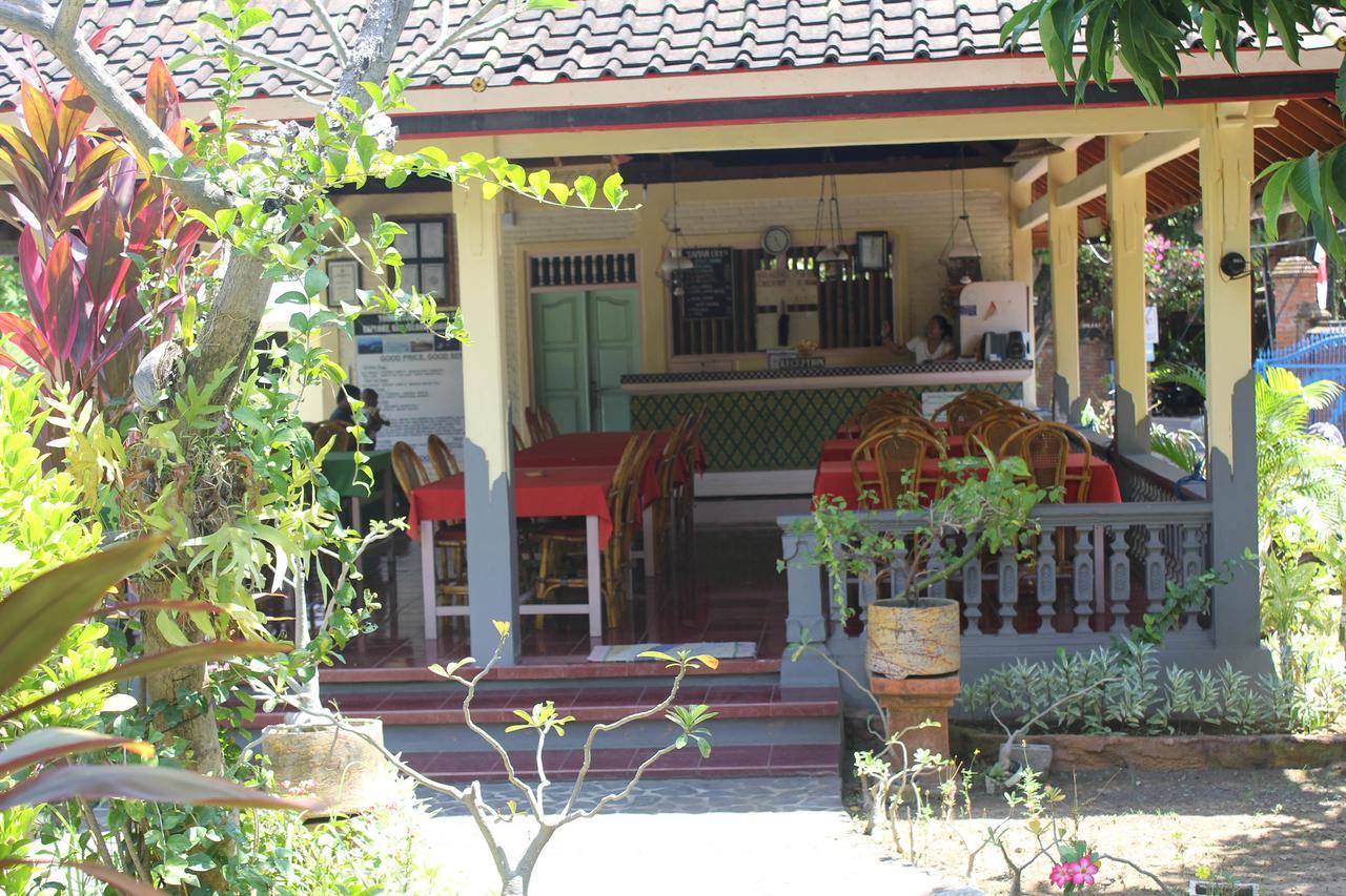 Taman Lily's *