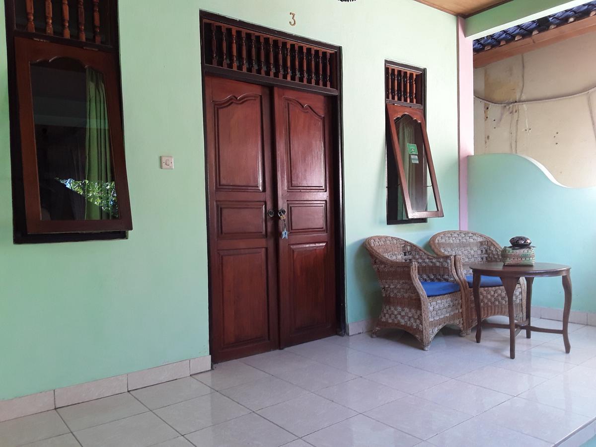Blue Star & Cafe Lodge