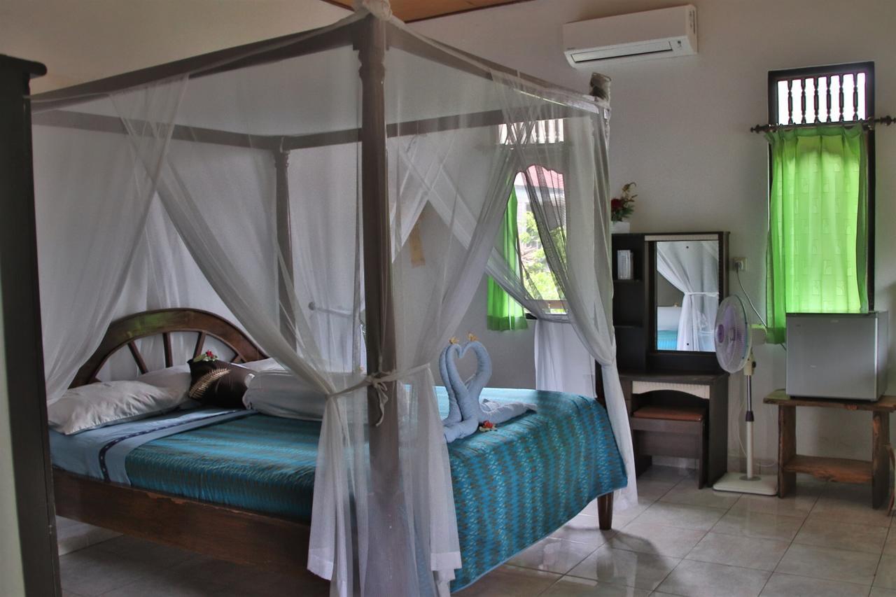 Lodge Blue Star & Cafe Amed (Bali)