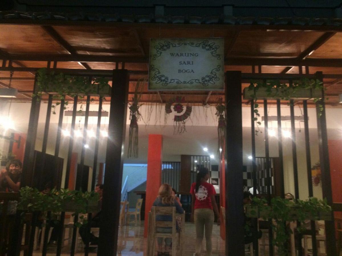 Bed & Breakfast Sari 2*