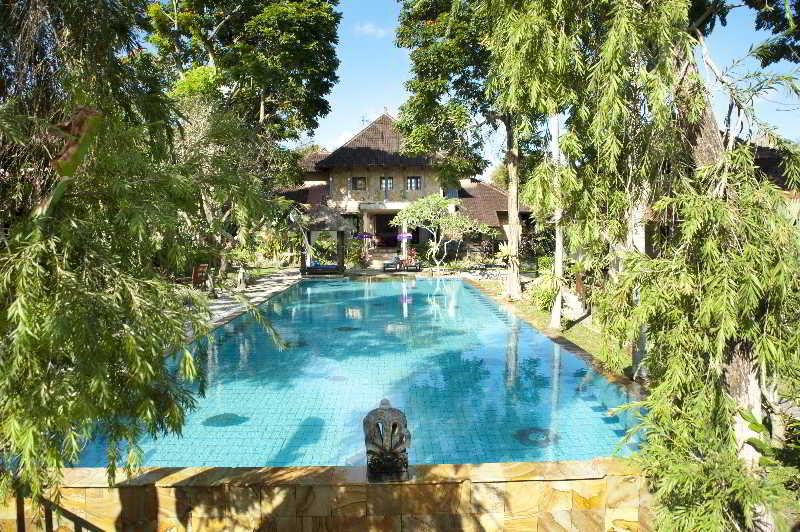 Garden Hotel 3*
