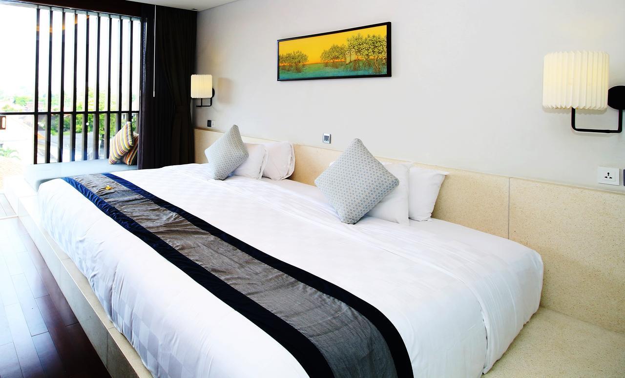 Hotel By Watermark And 4*