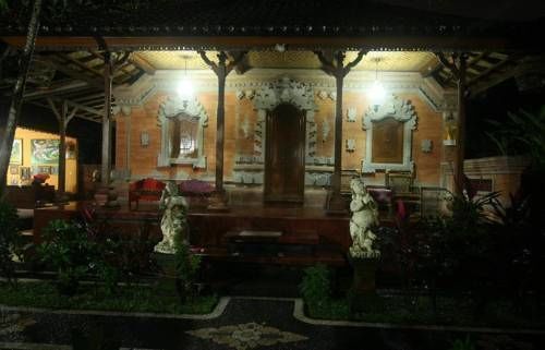 Guest house Yuliati House 2*