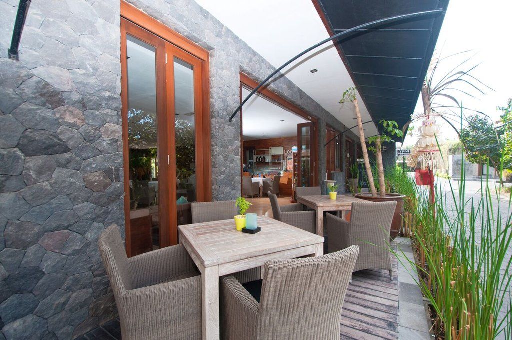 The Dipan Resort, And 4* Seminyak (Bali)