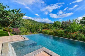 Villa Sumberkima Hill Private Retreat *