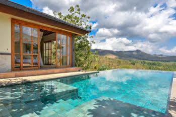 Villa Sumberkima Hill Private Retreat *