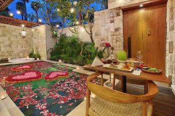 Hotel Aksari 3*