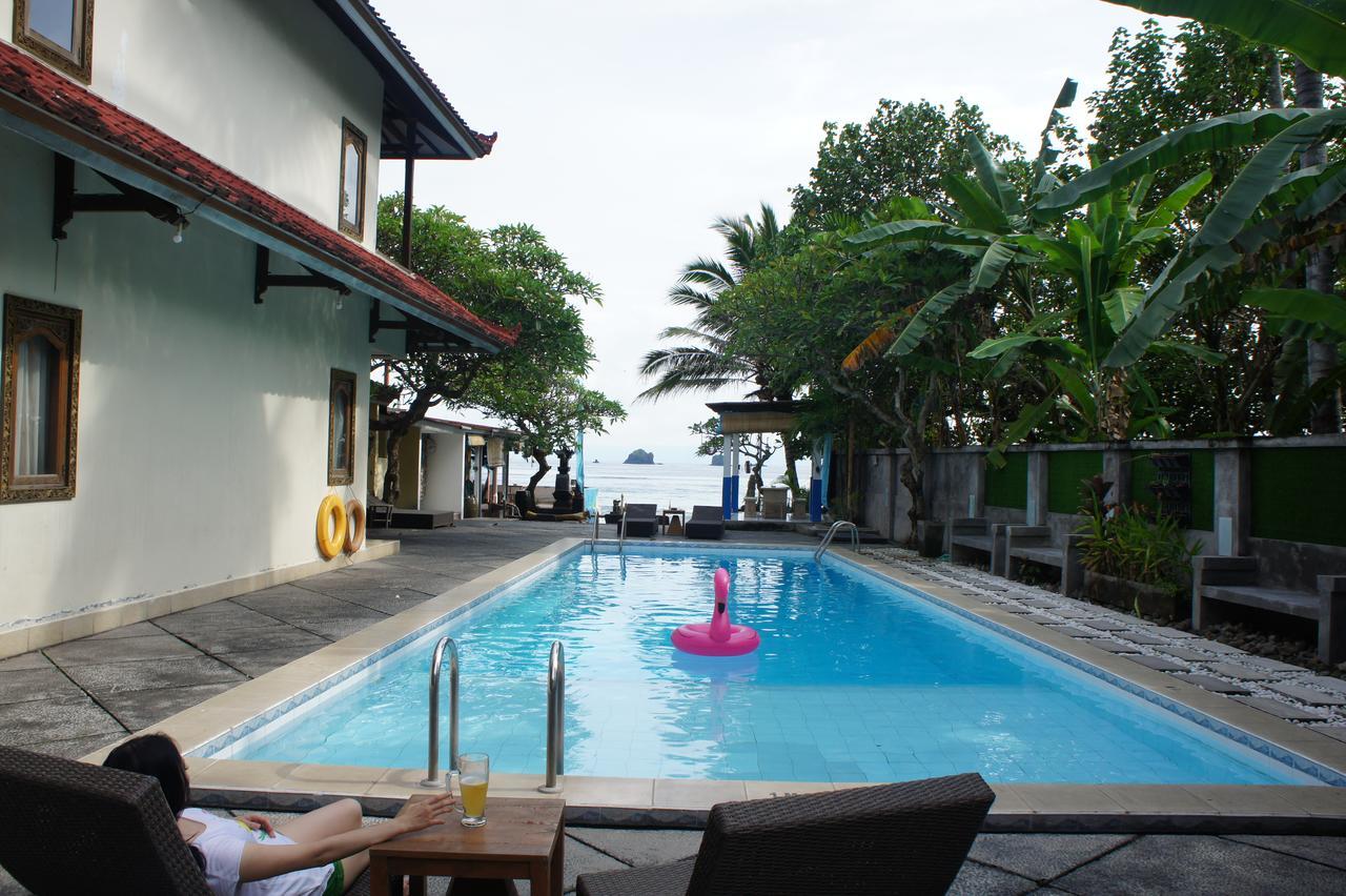 Hotel At The